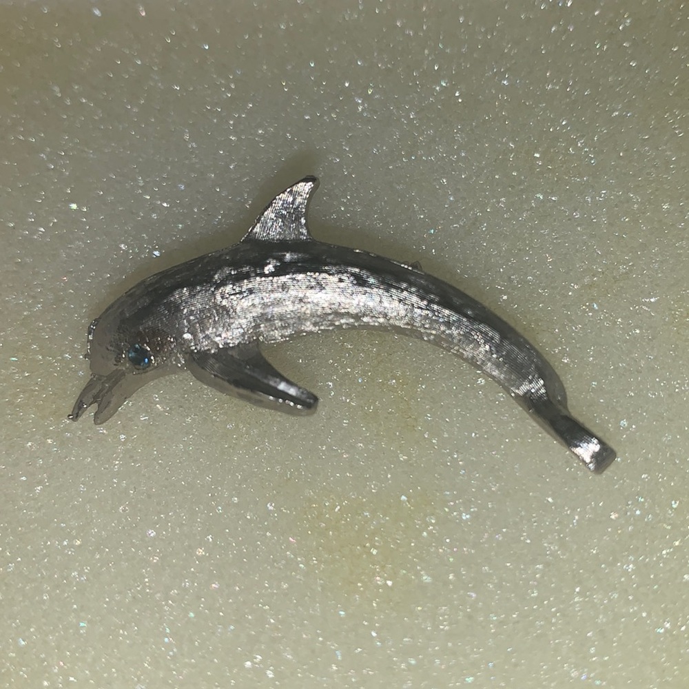Dolphin pin
